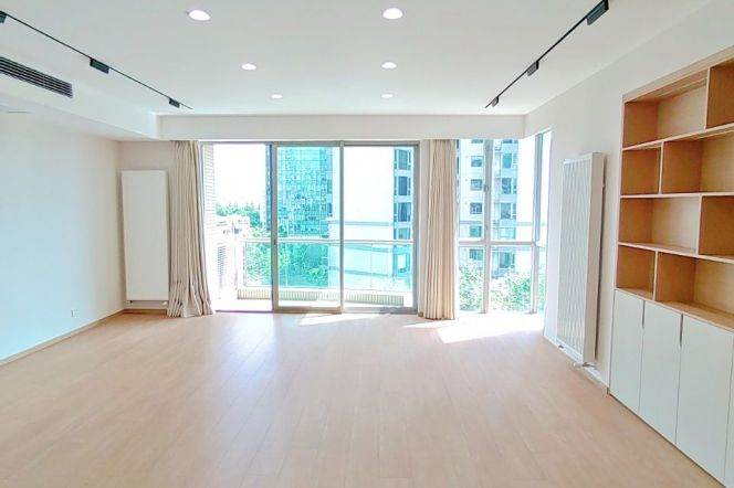 4BR Apartment in Old Xuhui (L1/L7)