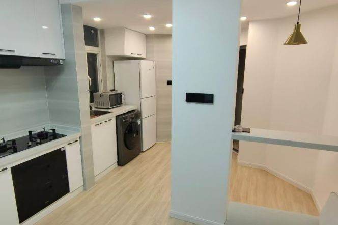 High-Floor 1BR Apartment near Shanghai Jiao Tong University (L10/L11)