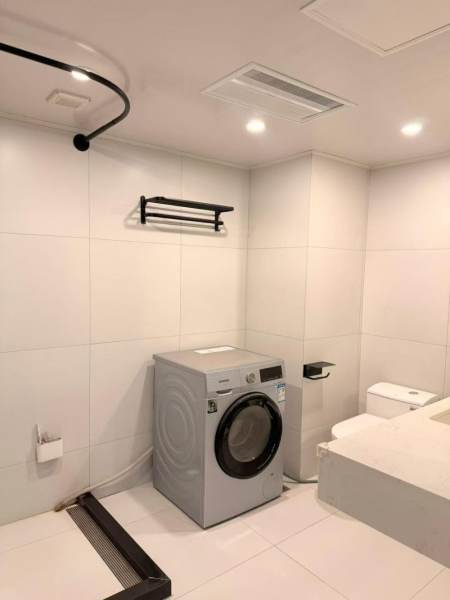 Housing image — Bathroom