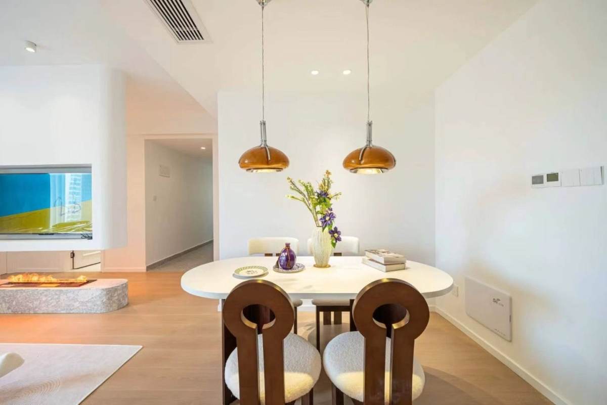 Housing image — Dining Area