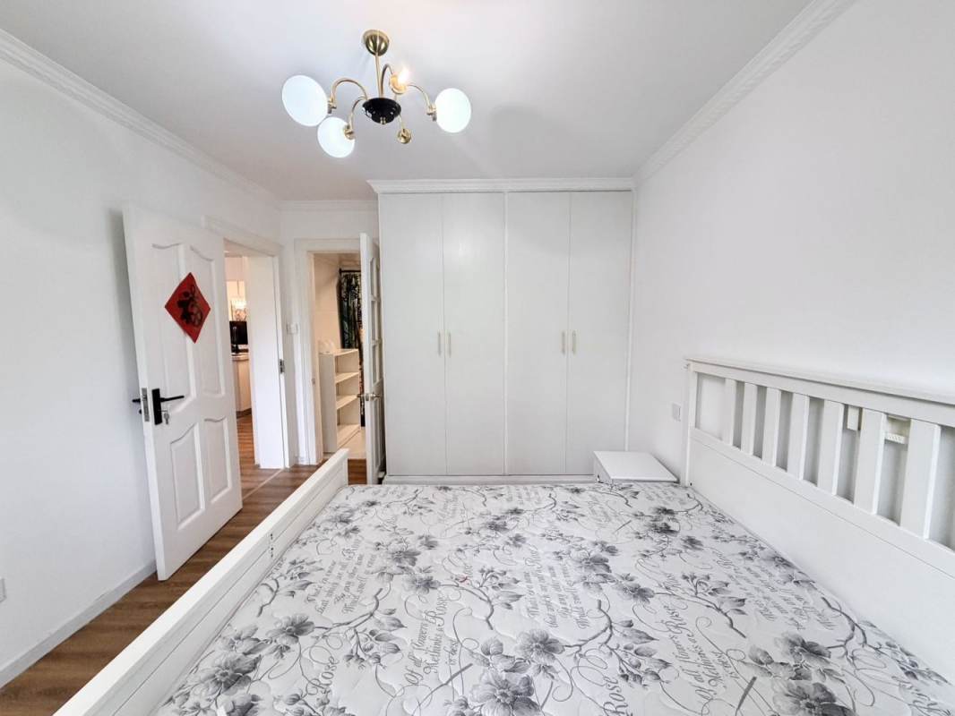 Housing image — Bedroom
