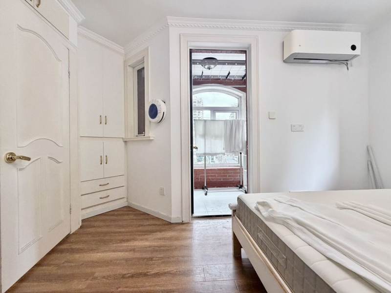 Housing image — Bedroom