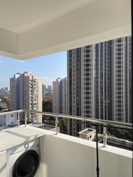 Housing image — Balcony