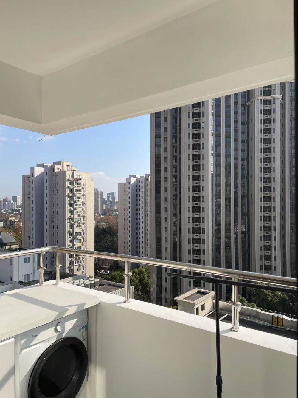 Housing image — Balcony