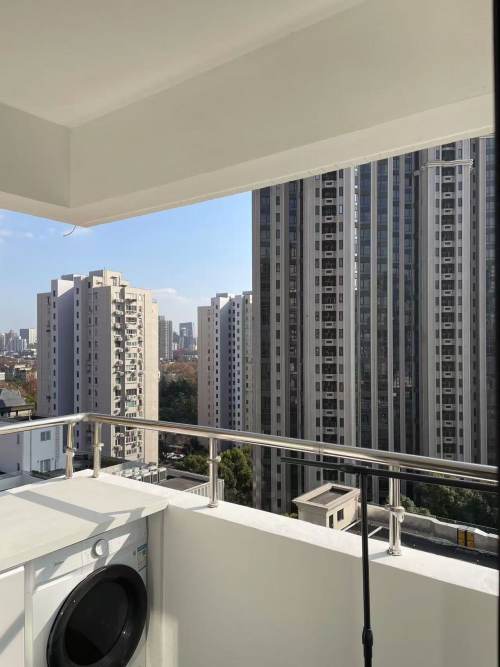 Housing image — Balcony