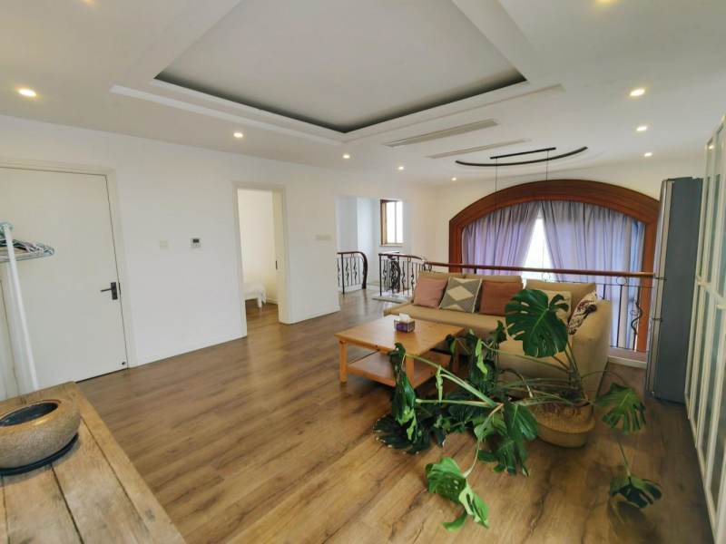 Housing image — Living Room
