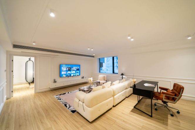 Spacious 3BR Apartment in Xujiahui (L1/L4)