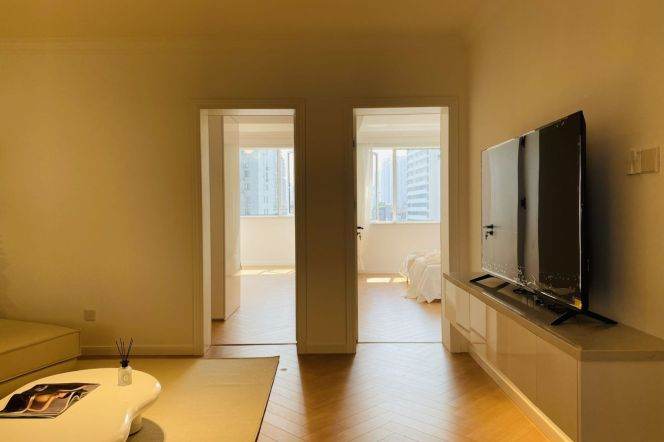 2BR Apartment near Zhongshan Park with Outstanding View (L11/L13)