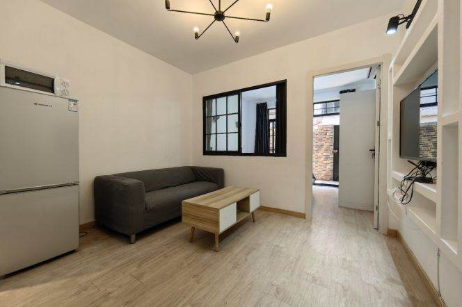 1BR Apartment in Jing'an with Terrace (L7)