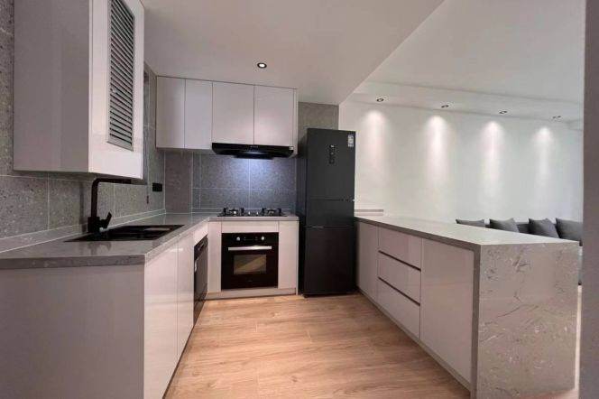 2BR Lane House near Jing'an Temple
