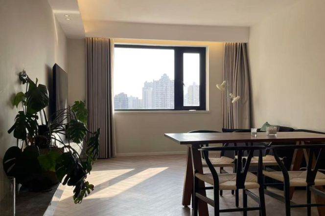 2BR Apartment near Jiaotong University Metro with Outstanding View