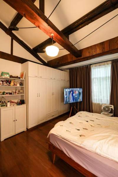 Housing image — Bedroom