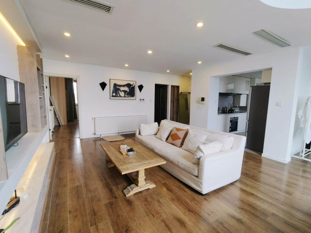 Housing image — Living Room