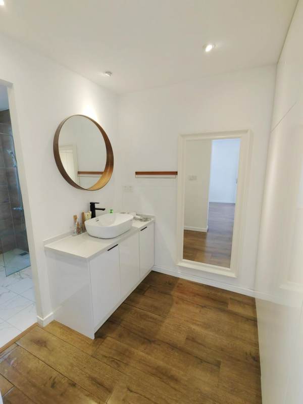 Housing image — Bathroom