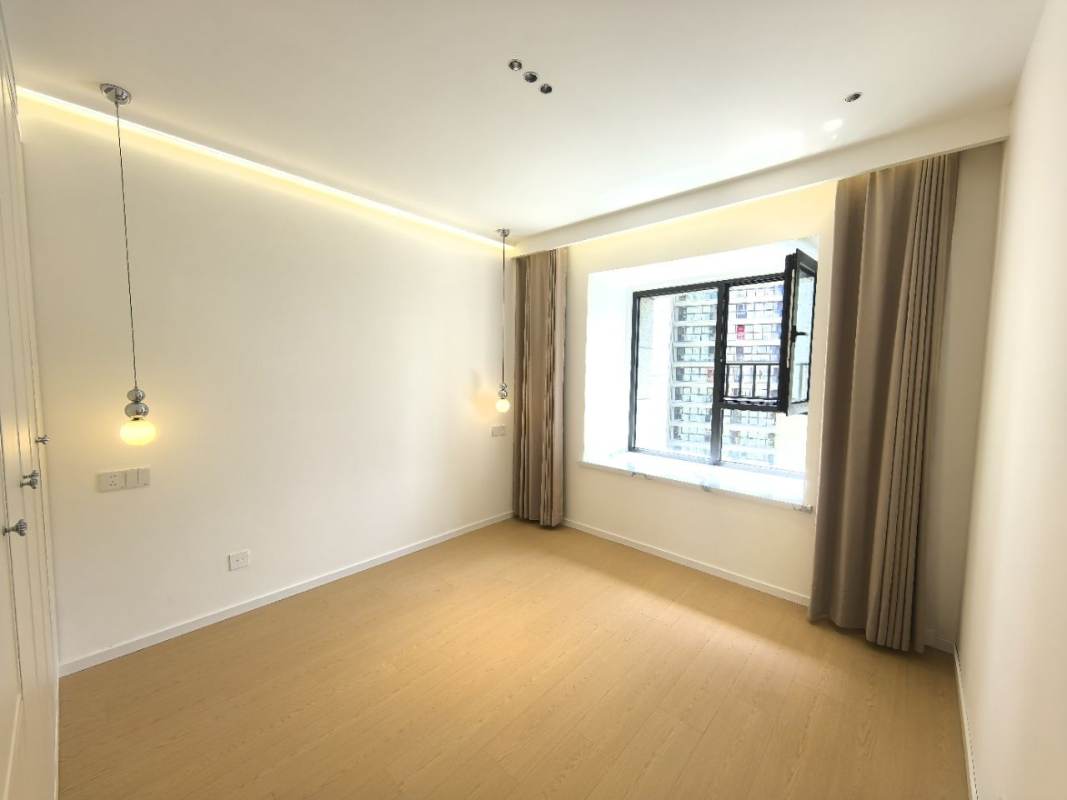 Housing image — Bedroom