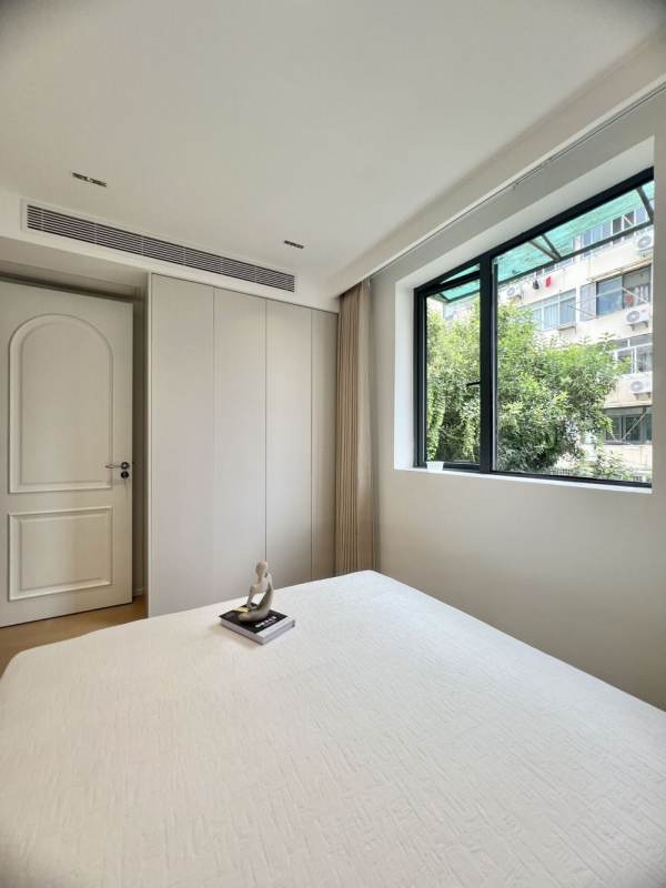 Housing image — Bedroom