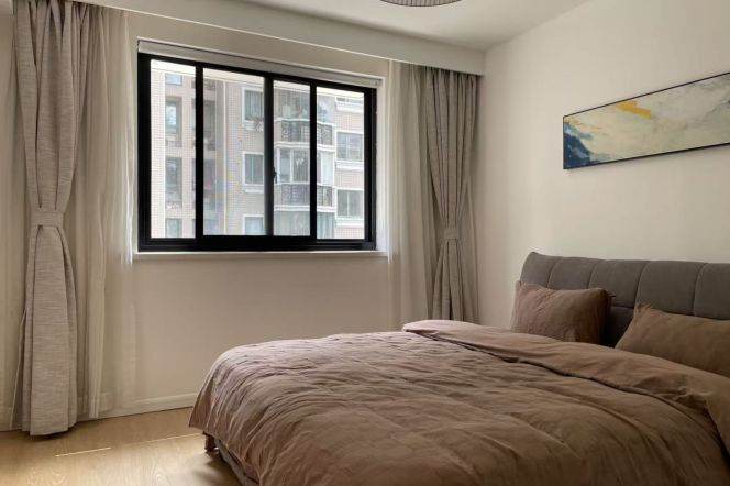 3BR Apartment in Jing'an with Green View (L2/L12/L13)