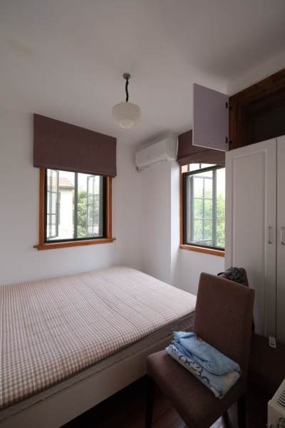 Housing image — Bedroom
