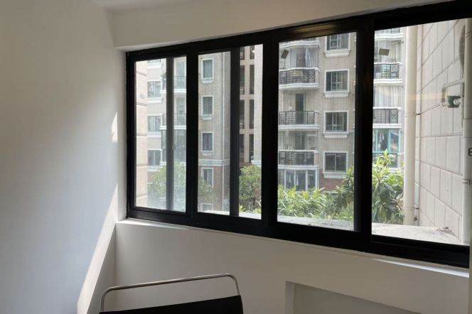 3BR Apartment in Jing'an with Green View (L2/L12/L13)