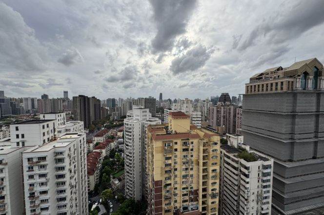 High-Floor 1BR Apartment at Yunhe Garden with Outstanding View