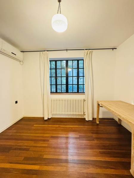 Housing image — Bedroom