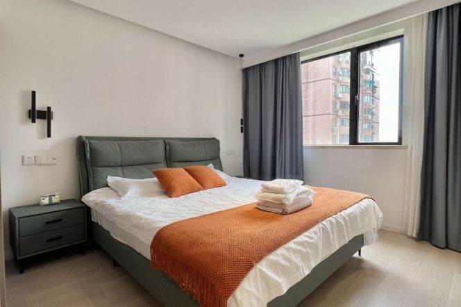 High-Floor 3BR Apartment at Sanhe Garden
