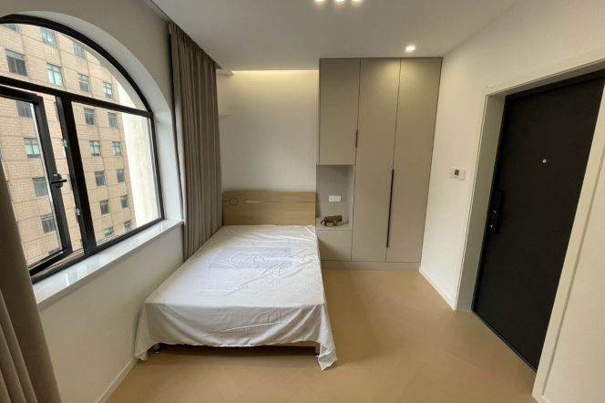 1BR Apartment in Jing'an
