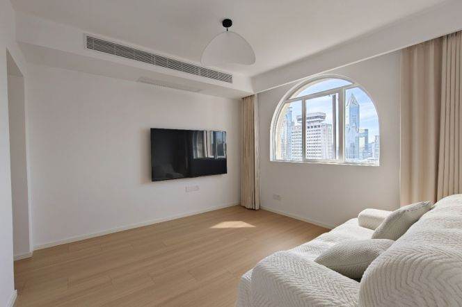 High-Floor 2BR Apartment near Hong Kong Plaza with Outstanding View (L1/L8/L14)