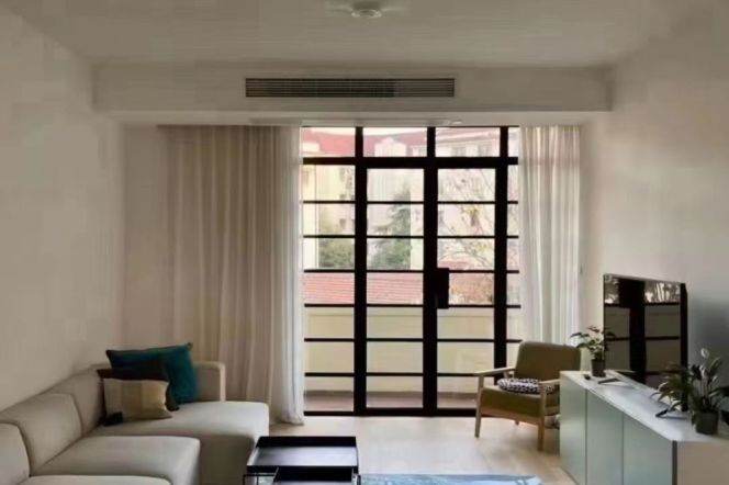 High-Ceiling 2BR Heritage Apartment near Shanghai Library (L1/L7/L9)