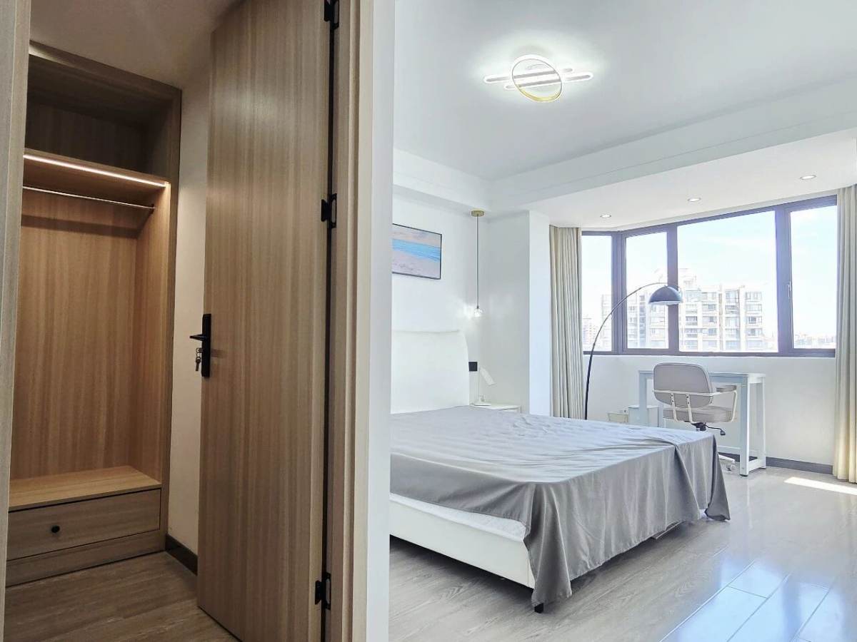 Housing image — Bedroom