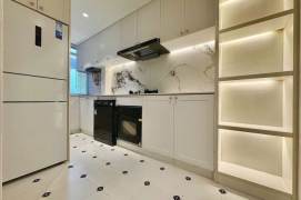High-Floor Spacious 2BR Apartment near Zhongshan Park