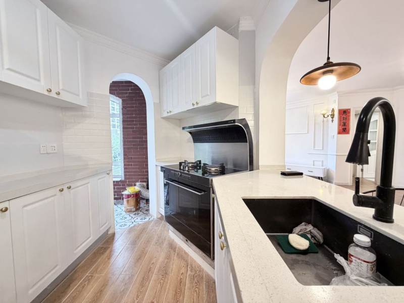 Housing image — Kitchen