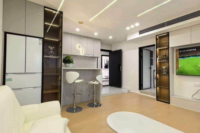 1BR Apartment in Jing'an (L2/L12/L13)