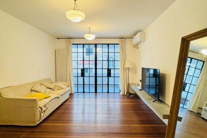 2BR Apartment in Jing'an