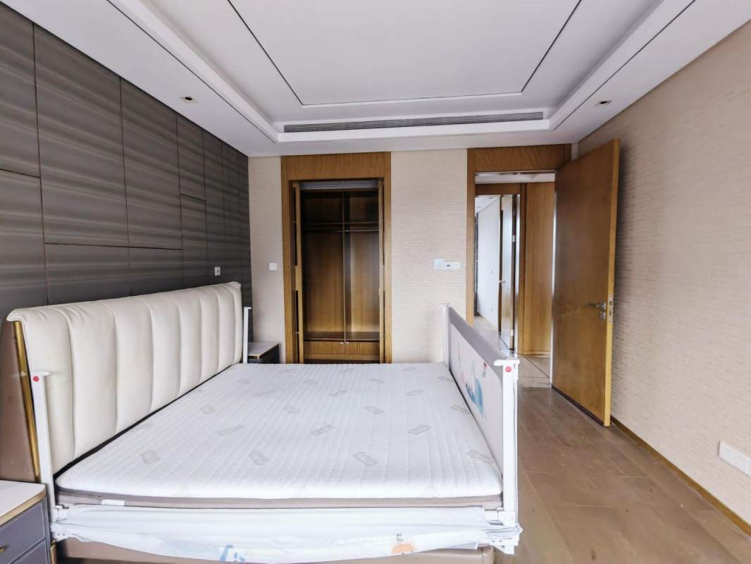 Housing image — Bedroom