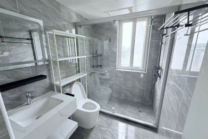 High-Floor 3BR Apartment in Jing'an with Outstanding View