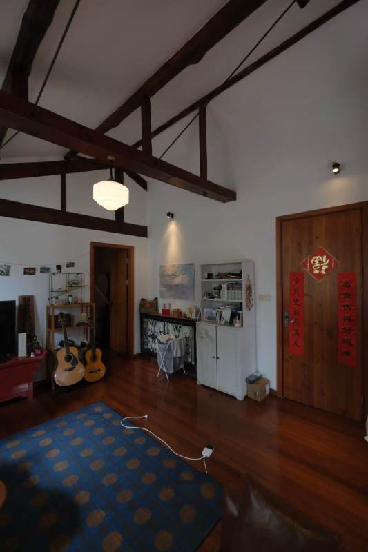 Housing image — Living Room