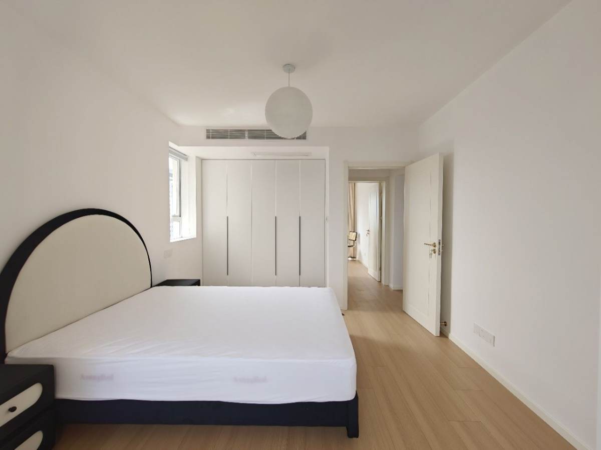 Housing image — Bedroom