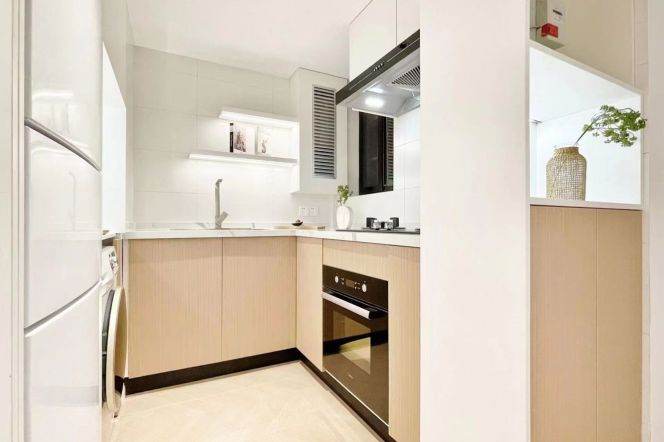 1BR Apartment in Xujiahui (L1/L9/L11)