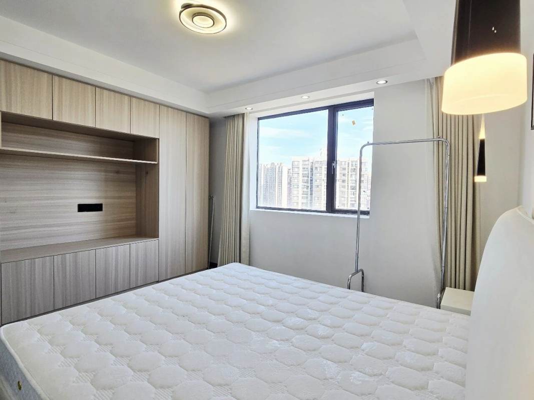Housing image — Bedroom
