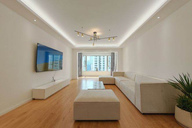 High-Floor 4BR Apartment at One Park Avenue