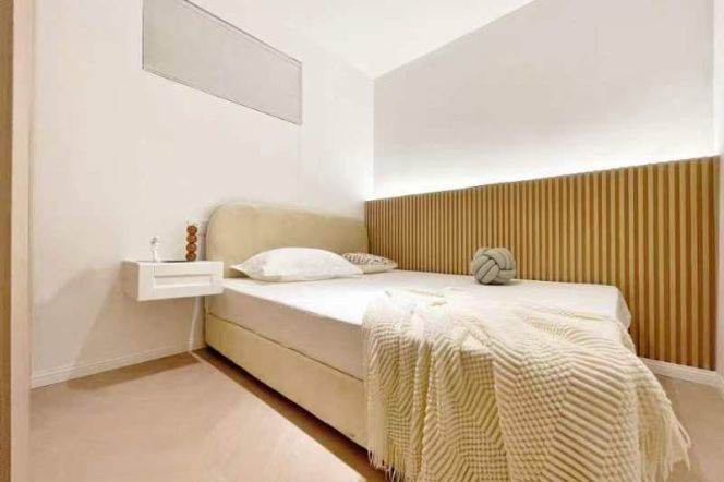 1BR Apartment in Xujiahui (L1/L9/L11)