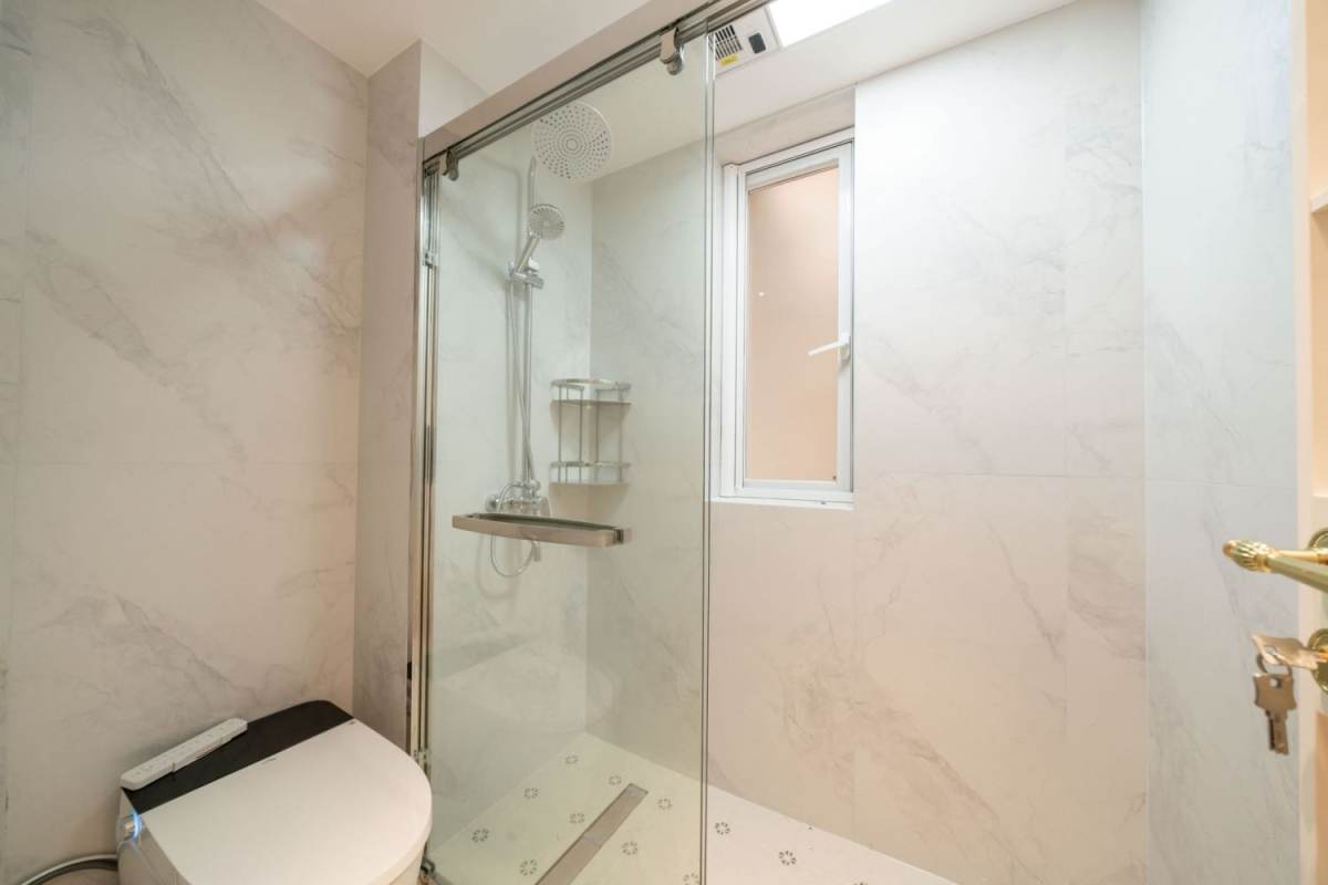 Housing image — Bathroom