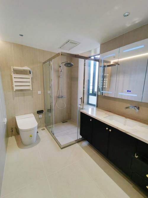 Housing image — Bathroom