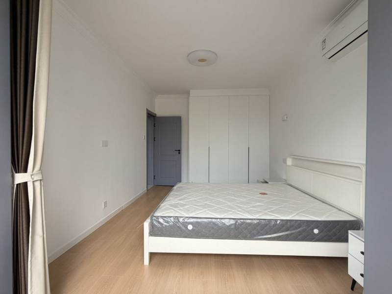 Housing image — Bedroom