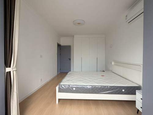 Housing image — Bedroom