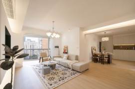 3BR Apartment near Zhongshan Park with Floor-to-Ceiling Windows (L2/L3/L4)