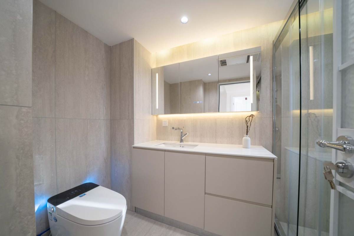 Housing image — Bathroom