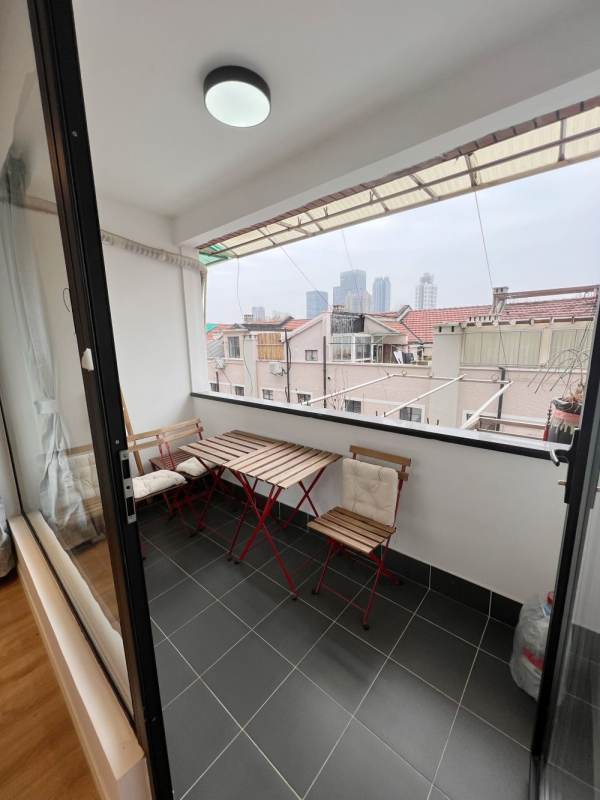 Housing image — Balcony