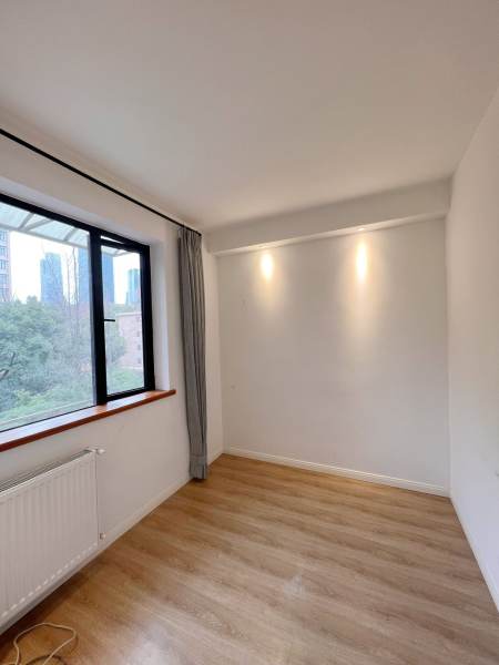 Housing image — Bedroom